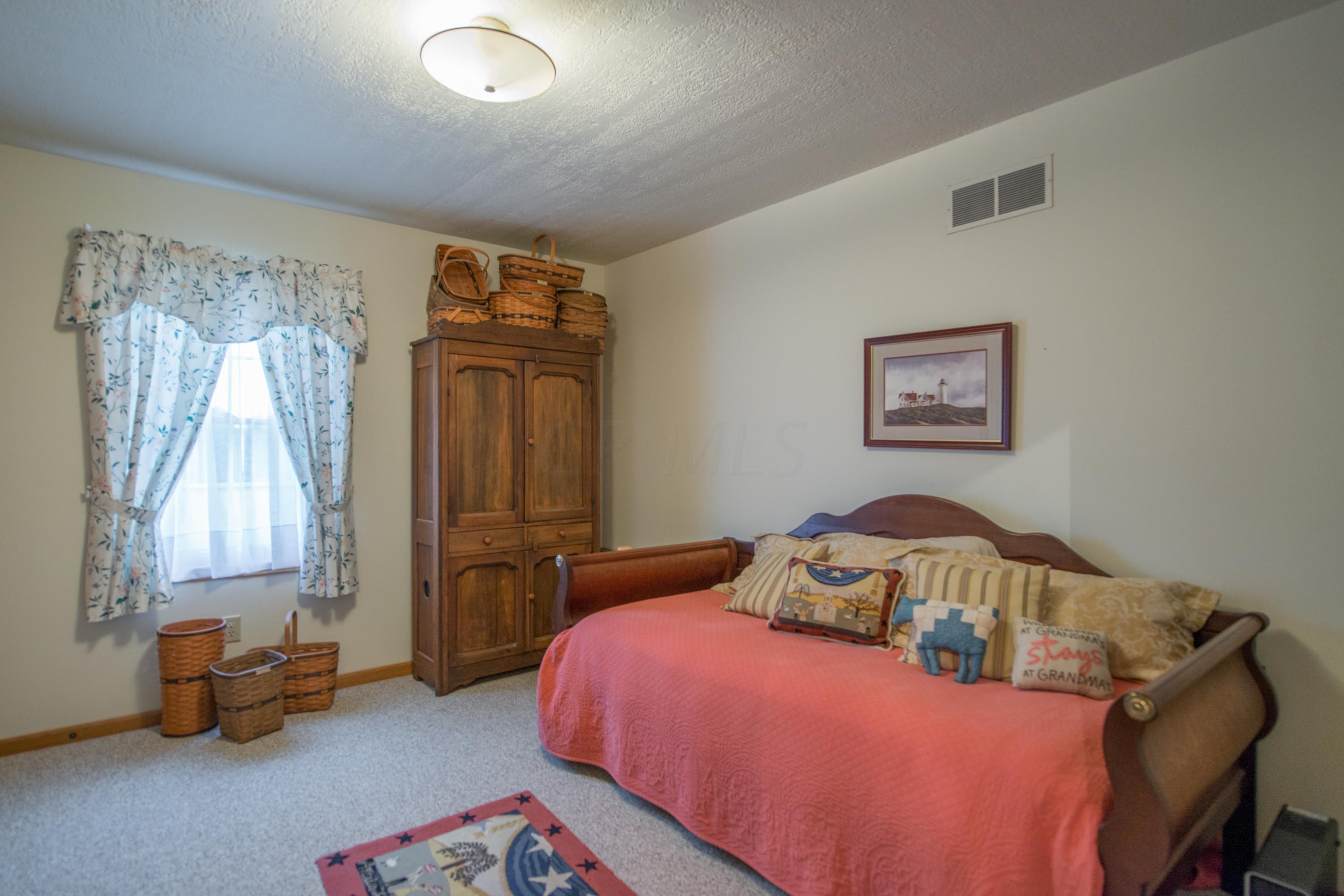 7265 Davis Road Hilliard, OH 43026 - Photo 19 of 41 Gallery Image 19