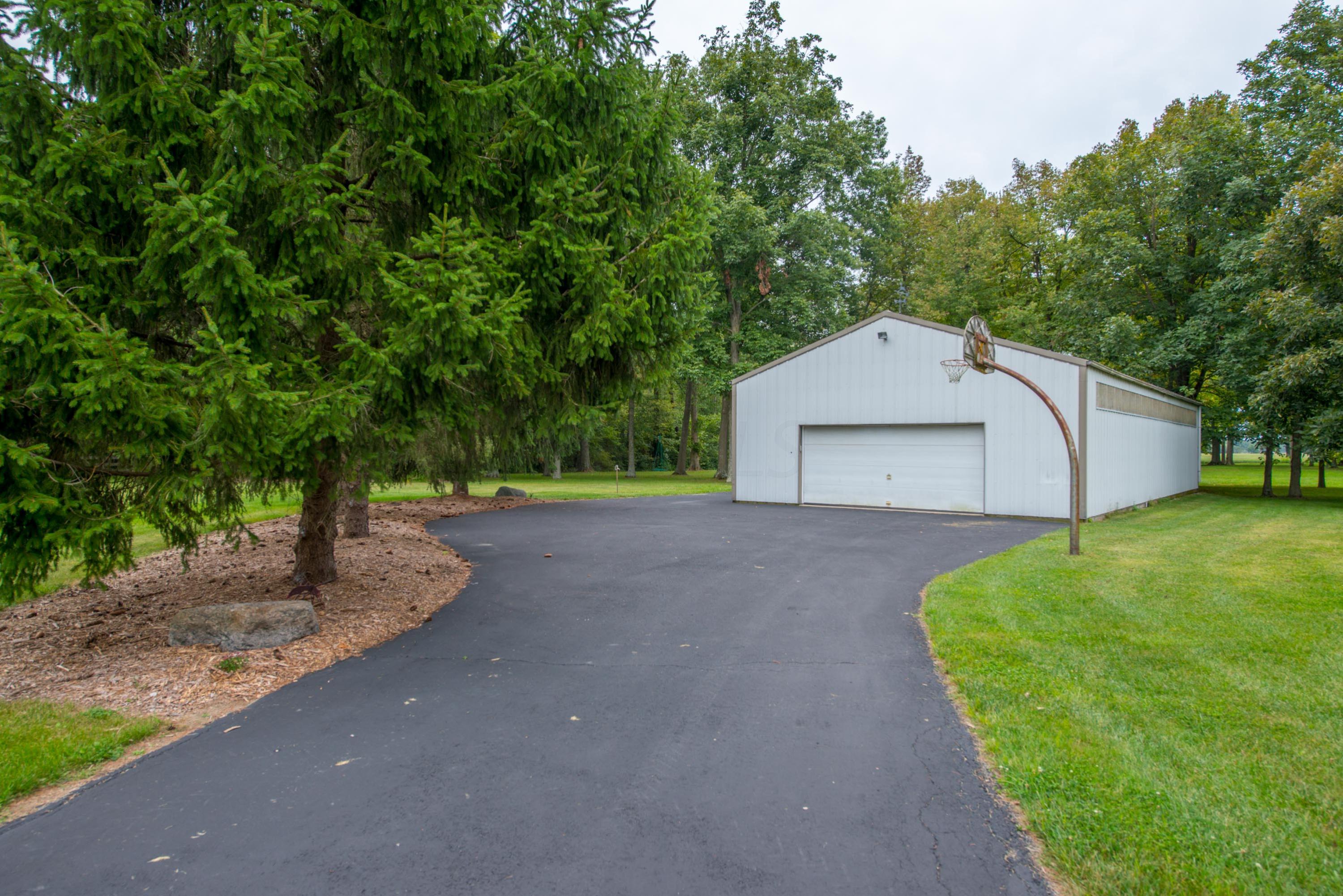 7265 Davis Road Hilliard, OH 43026 - Photo 36 of 41 Gallery Image 36