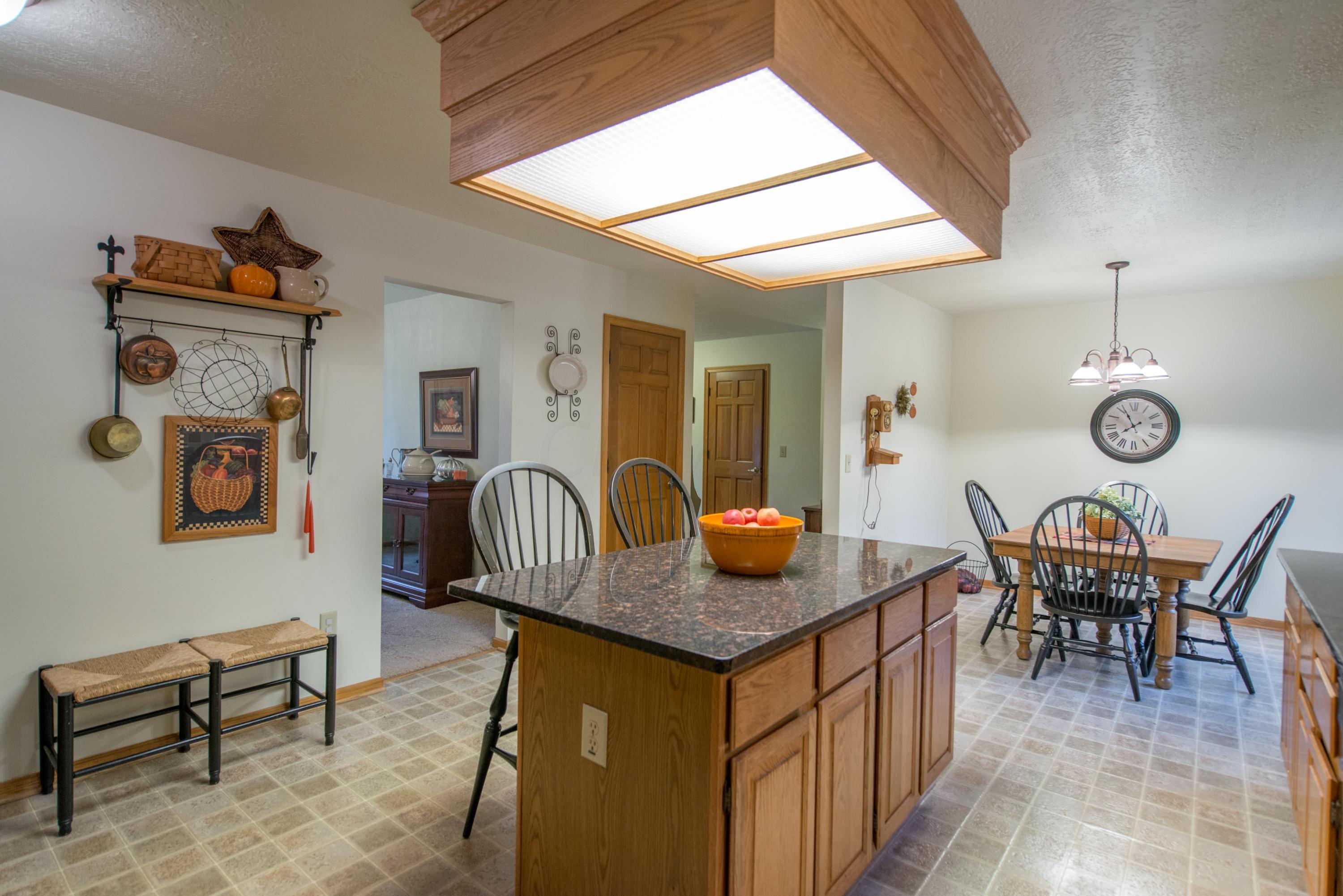 7265 Davis Road Hilliard, OH 43026 - Photo 7 of 41 Gallery Image 7