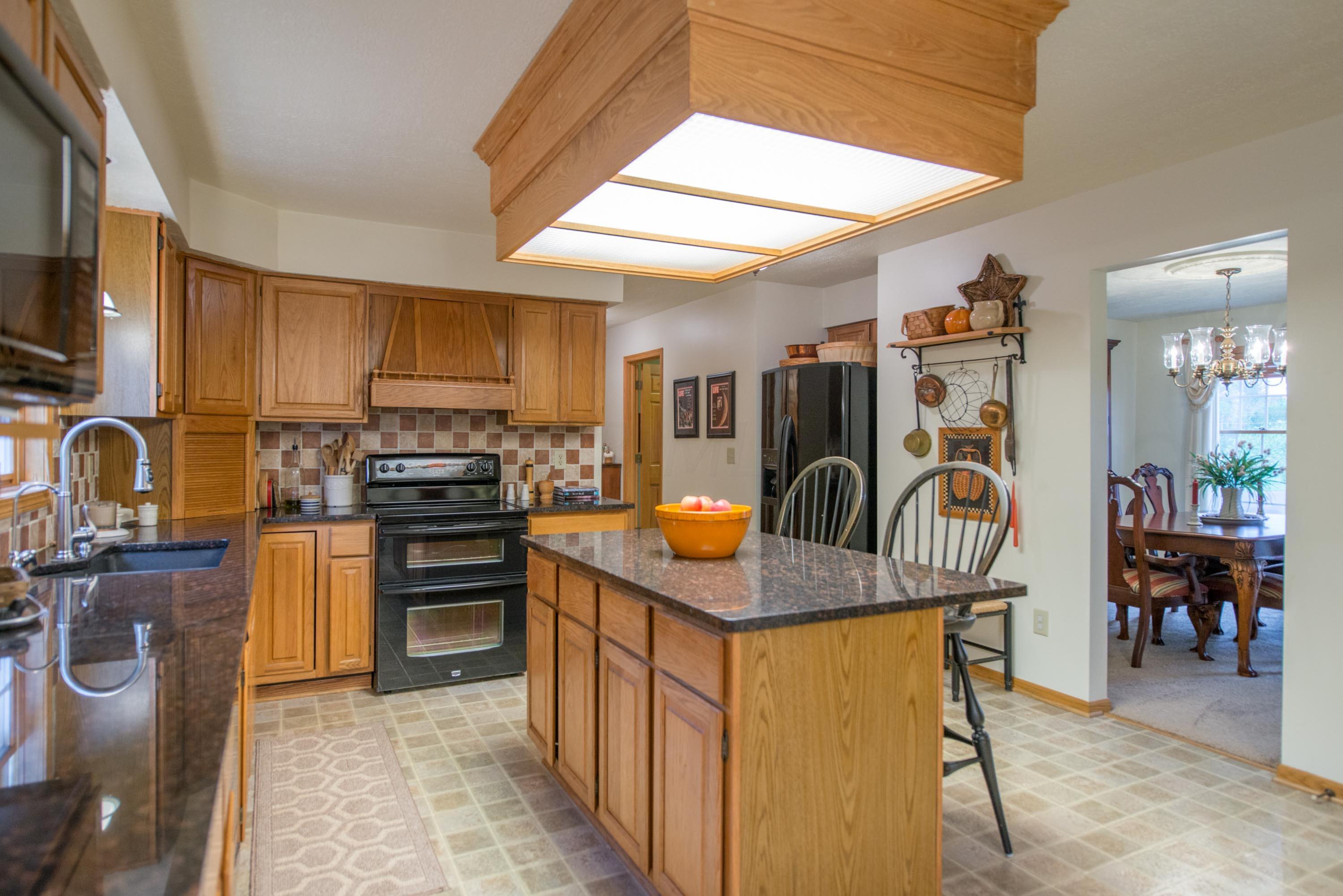 7265 Davis Road Hilliard, OH 43026 - Photo 9 of 41 Gallery Image 9