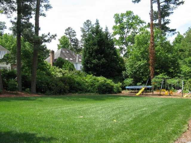 4221 Boxwood Road Raleigh, NC 27612 - Photo 10 of 12 Back Yard