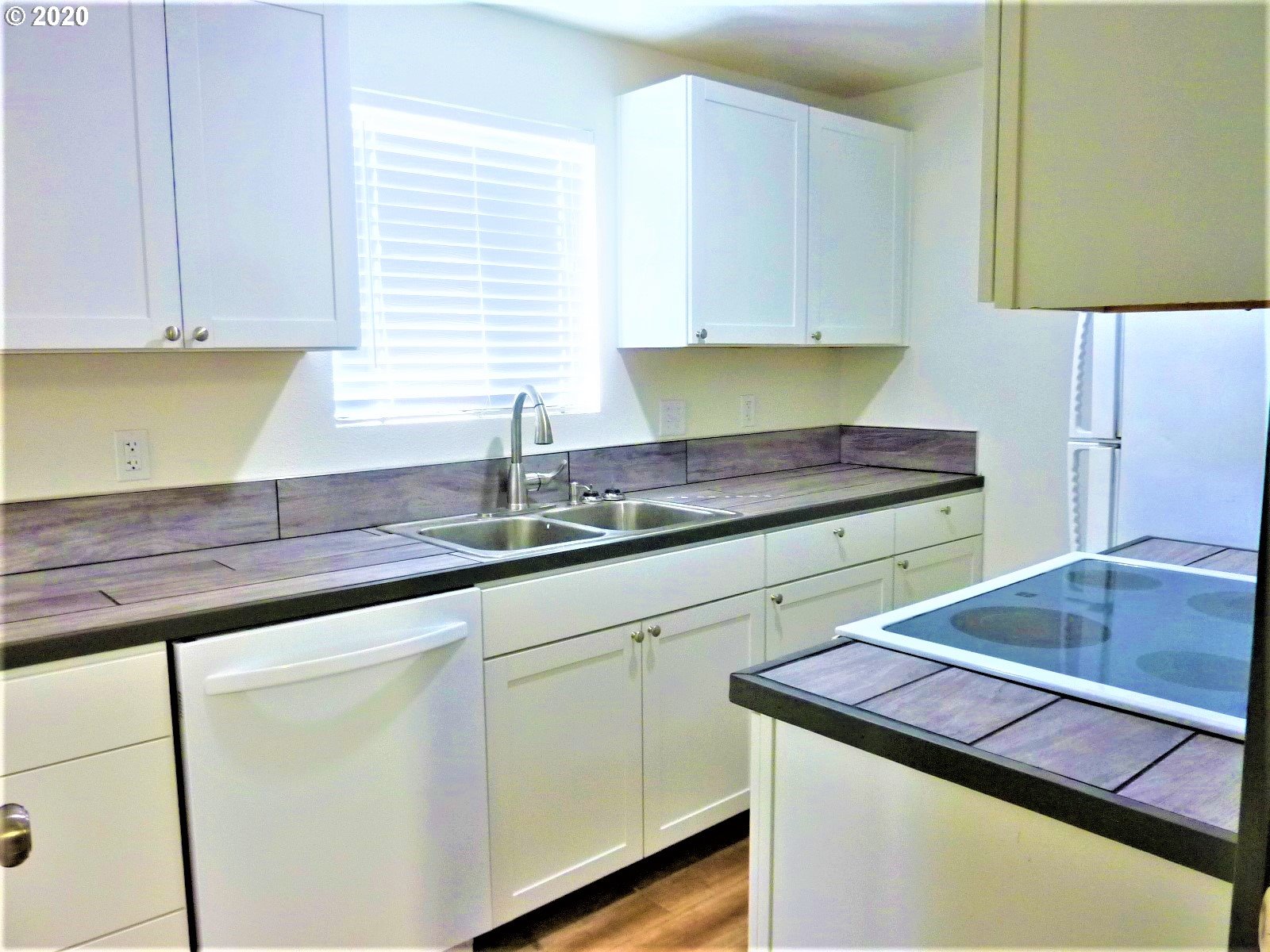 161 U Street Springfield, OR 97477 - Photo 10 of 28