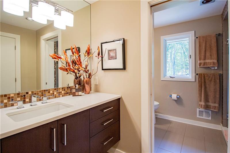 117 Riding Trail Lane Pittsburgh, PA 15215 - Photo 16 of 22 Gallery Image 16