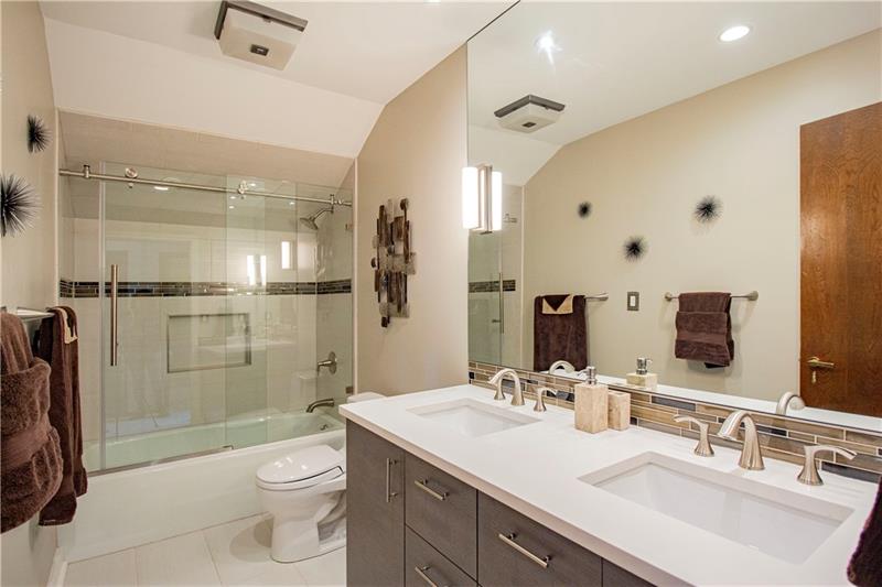 117 Riding Trail Lane Pittsburgh, PA 15215 - Photo 19 of 22 Gallery Image 19