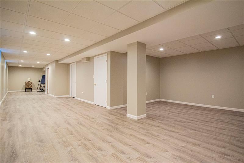 117 Riding Trail Lane Pittsburgh, PA 15215 - Photo 20 of 22 Gallery Image 20