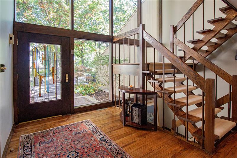 117 Riding Trail Lane Pittsburgh, PA 15215 - Photo 3 of 22 Gallery Image 3
