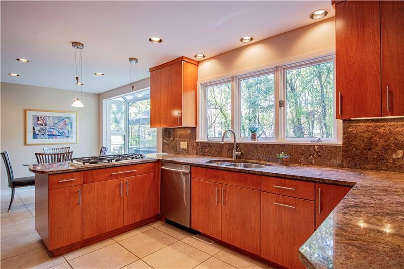 117 Riding Trail Lane Pittsburgh, PA 15215 - Photo 7 of 22 Gallery Image 7