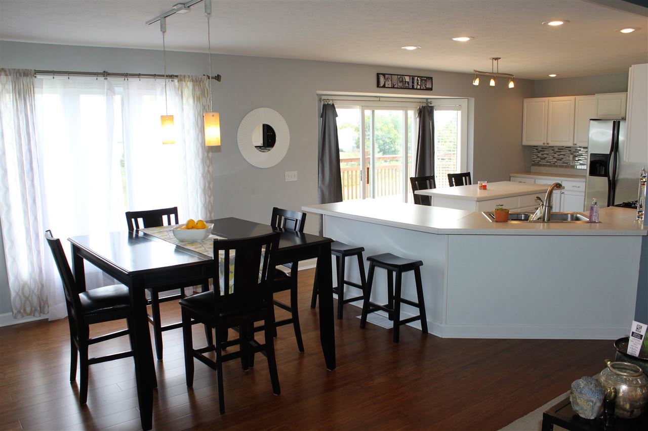 10395 Lismore Road Roscoe, IL 61073 - Photo 3 of 25 Gallery Image 3