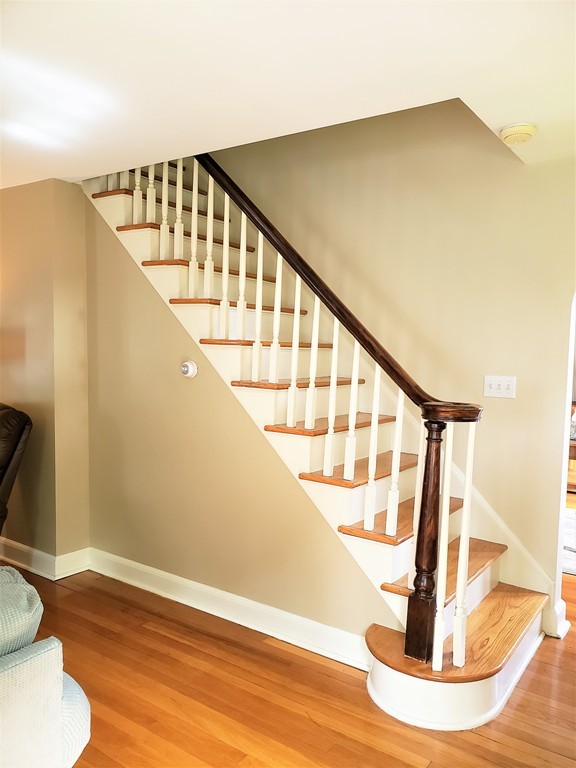6 Evelyn Street Worcester, MA 01607 - Photo 7 of 30 Gallery Image 7