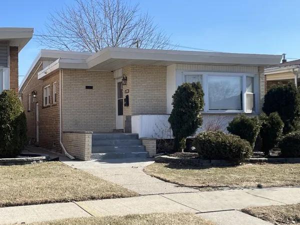 $269,900 | 9035 South Oglesby Avenue, Chicago, IL 60617