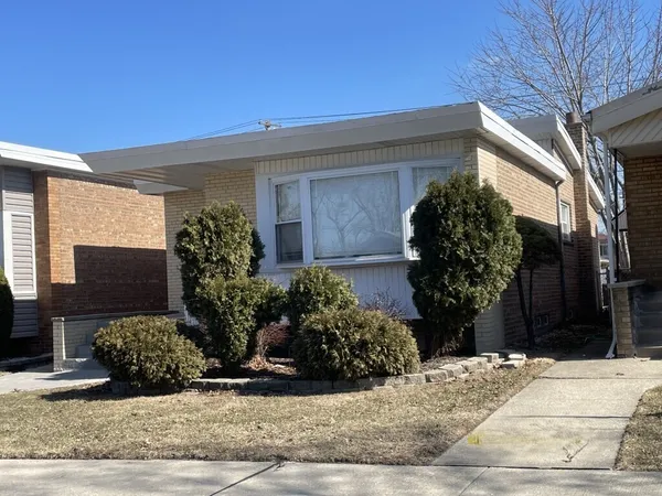 $269,900 | 9035 South Oglesby Avenue, Chicago, IL 60617