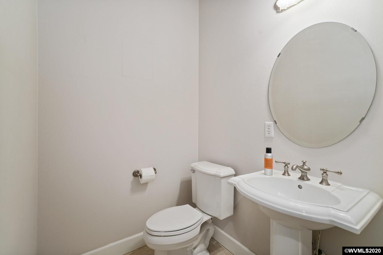 9823 Liberty Road South Salem, OR 97306 - Photo 24 of 41