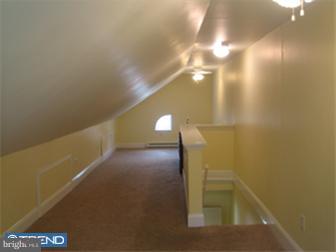 308 Oak Road Glenside, PA 19038 - Photo 10 of 12 Gallery Image 10