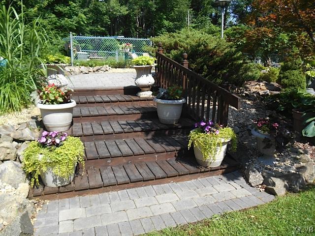 5135 Shimerville Road Emmaus, PA 18049 - Photo 8 of 36 Gallery Image 8
