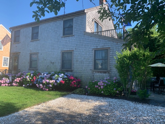 6 R New Lane Nantucket, MA 02554 - Photo 1 of 18 Gallery Image 1