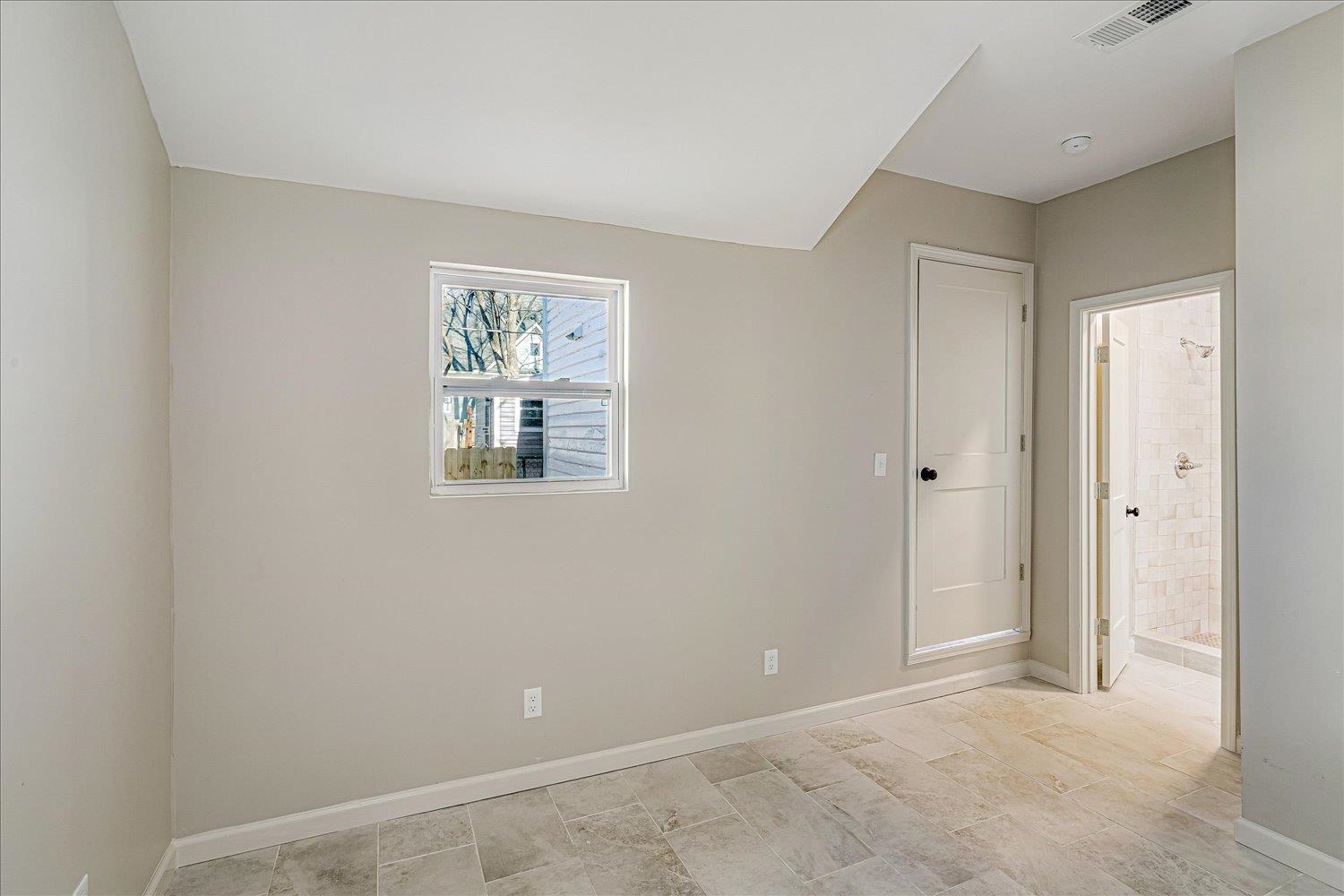 1069 Blythe Street Memphis, TN 38104 - Photo 18 of 24 Unfurnished room with baseboards