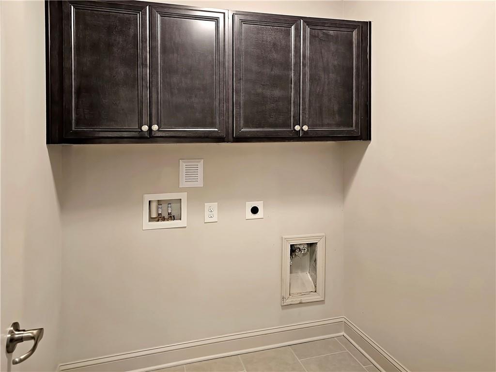 2142 Coventry Drive Brookhaven, GA 30319 - Photo 25 of 52 a view of a mirror