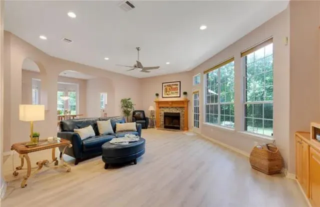 $455,000 | 1501 Wyndmere Drive, DeSoto, TX 75115