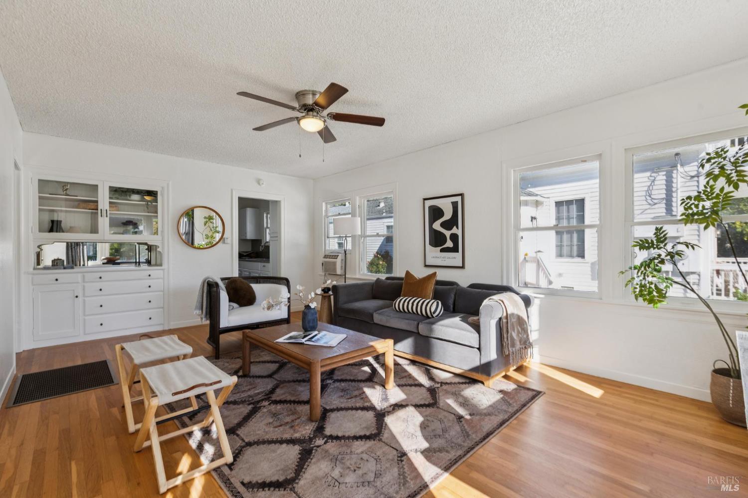 539 Randolph Street Napa, CA 94559 - Photo 5 of 35 a living room with furniture and wooden floor