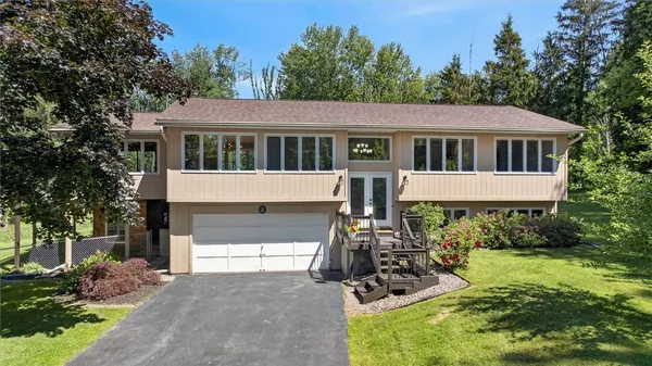 $399,900 | 359 Hillside Circle, Macedon, NY 14502