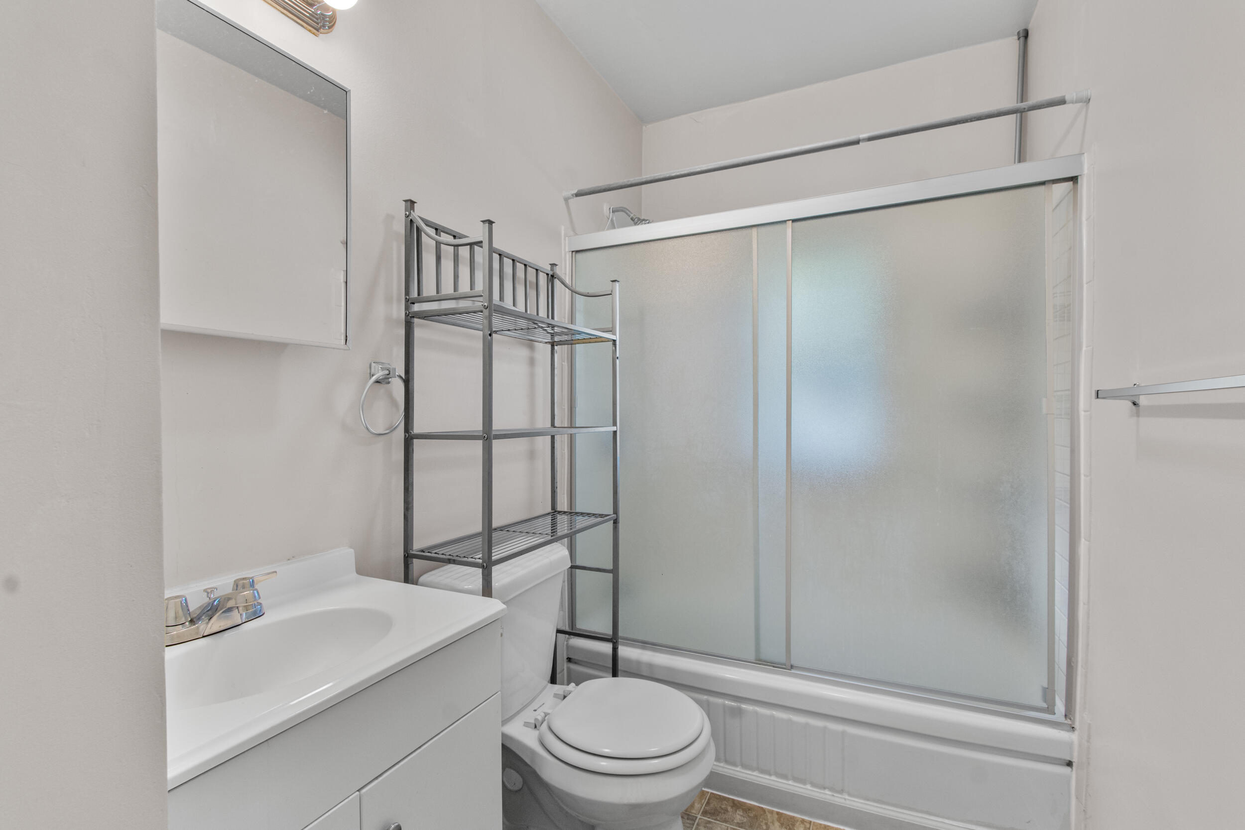 19264 Houghton Street Detroit, MI 48219 - Photo 13 of 18 11__mg_9686