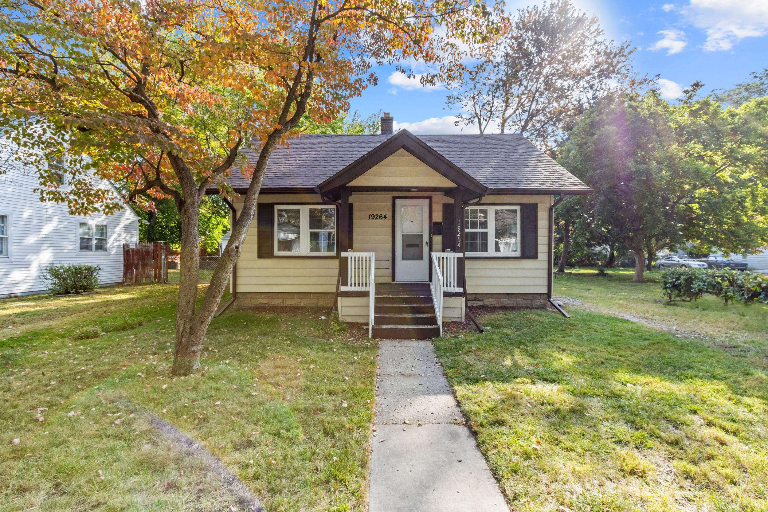 19264 Houghton Street Detroit, MI 48219 - Photo 2 of 18 1__mg_9704