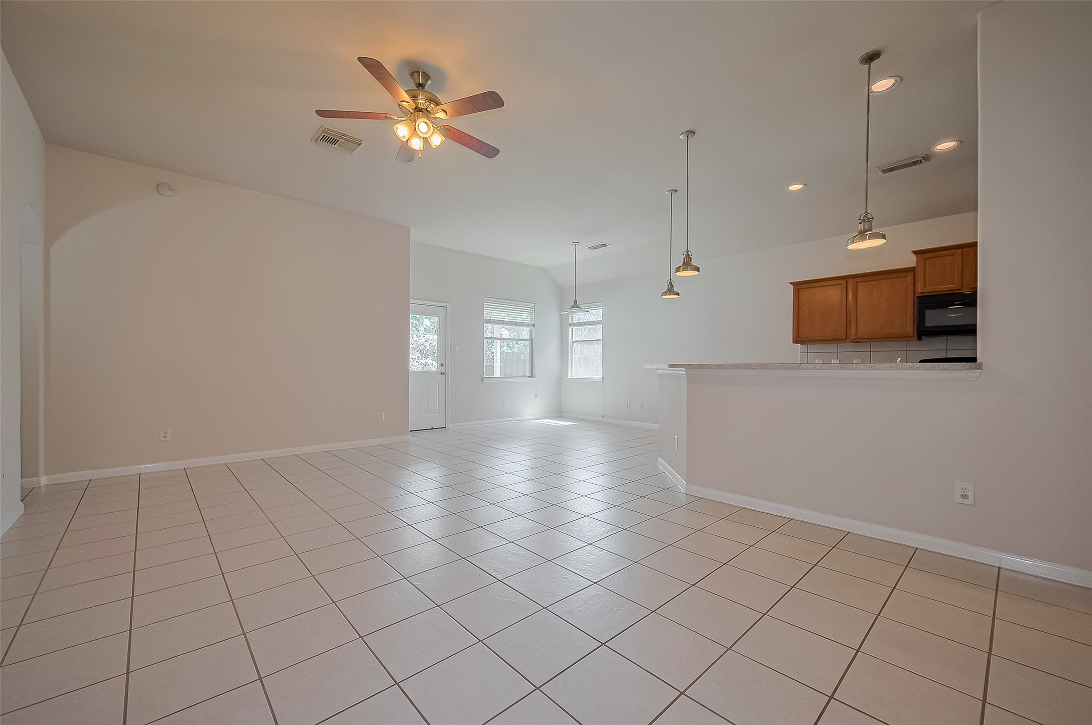 21406 Rioja Bluff Lane Katy, TX 77449 - Photo 4 of 41