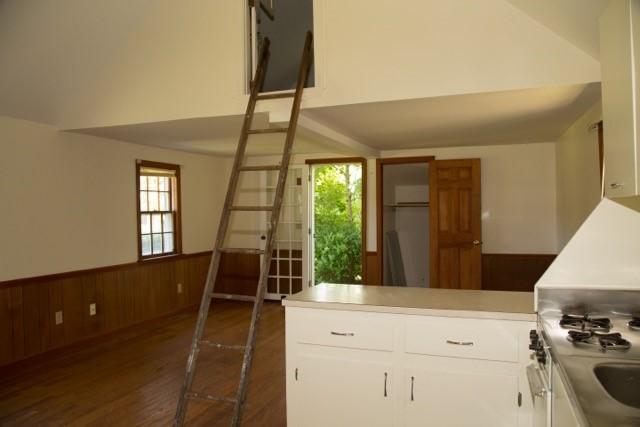 45 Corporation Road Dennis, MA 02638 - Photo 21 of 29 Guest House Living Area