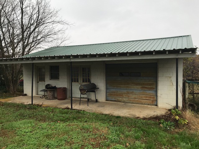 44 Brace Road Summertown, TN 38483 - Photo 3 of 9 Gallery Image 3