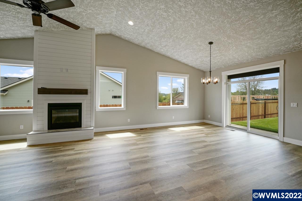 1621 Southwest Ellis Street Dallas, OR 97338 - Photo 17 of 34 Gallery Image 17