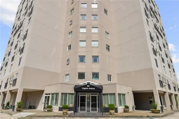 $600,000 | 587 Virginia Avenue Northeast, Unit 1009, Atlanta, GA 30306