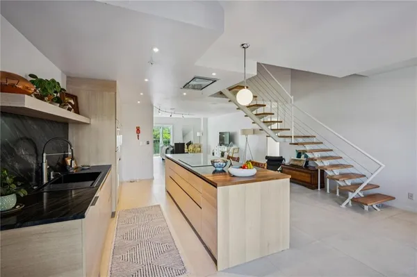 $600,000 | 587 Virginia Avenue Northeast, Unit 1009, Atlanta, GA 30306