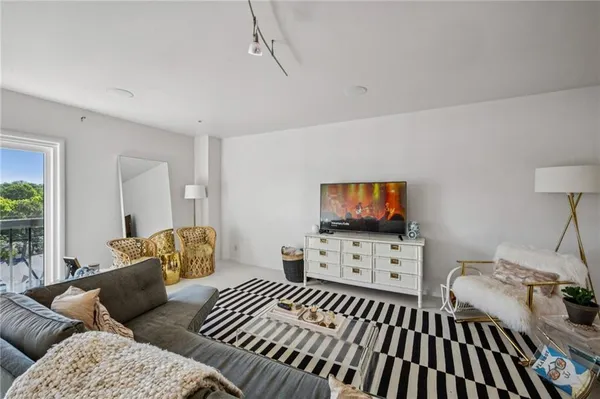 $600,000 | 587 Virginia Avenue Northeast, Unit 1009, Atlanta, GA 30306