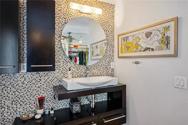$600,000 | 587 Virginia Avenue Northeast, Unit 1009, Atlanta, GA 30306