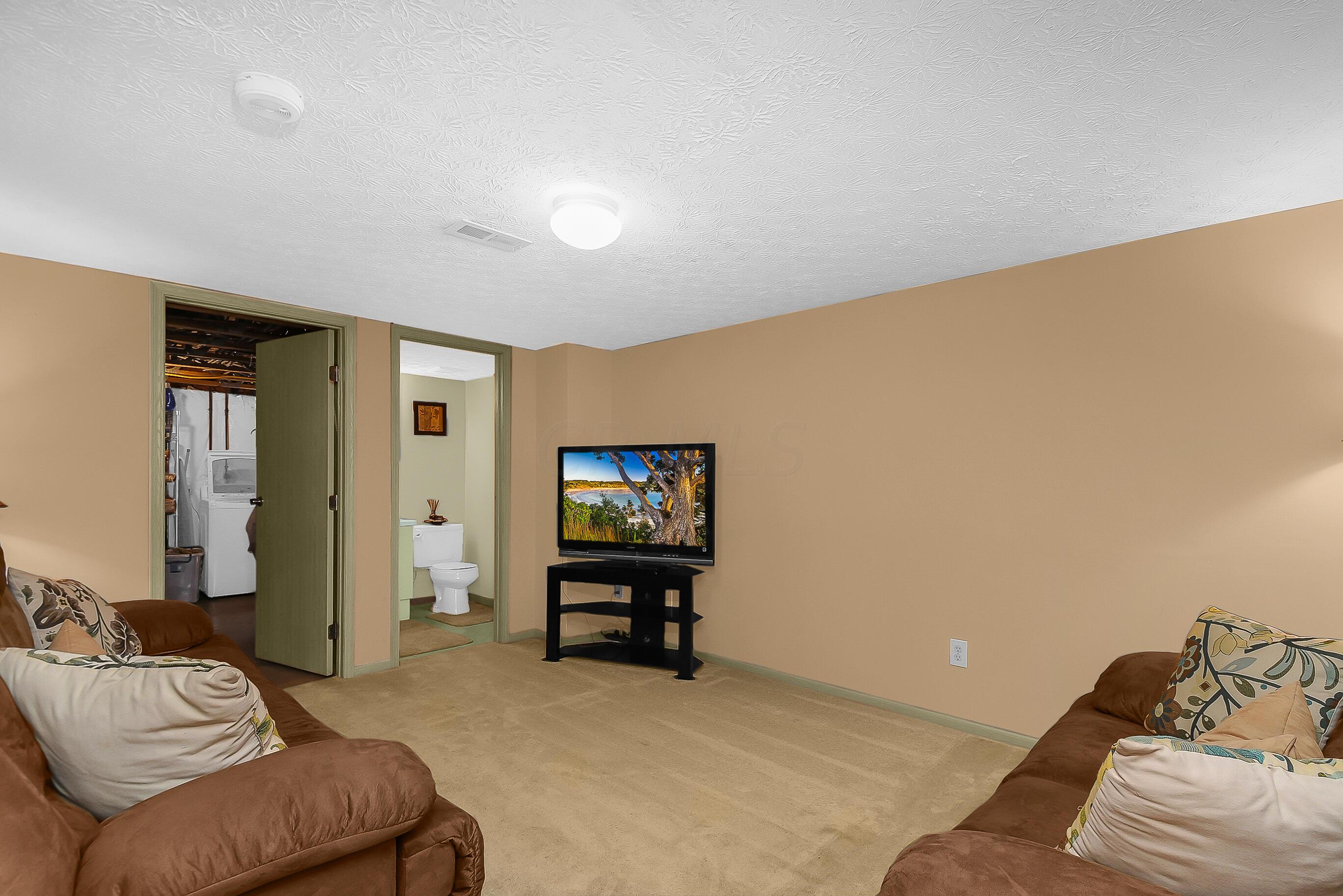 5375 North Hamilton Road, Unit 1A Columbus, OH 43230 - Photo 19 of 25 Gallery Image 19