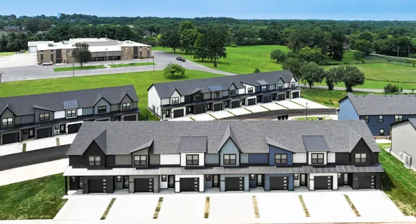 $1,595 | 303 Jonathan Wade Circle, Clarksville, TN 37043