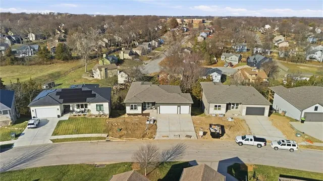 $795,000 | 1412 Northeast Ernest Way, Lee's Summit, MO 64086