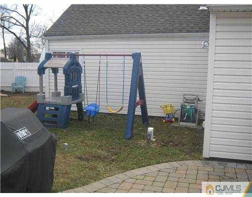 17 Markham Road Edison, NJ 08817 - Photo 12 of 13 a view of backyard of house