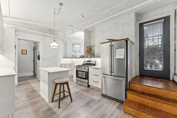 $319,900 | 710 Summit Avenue, Unit 4, St. Paul, MN 55105