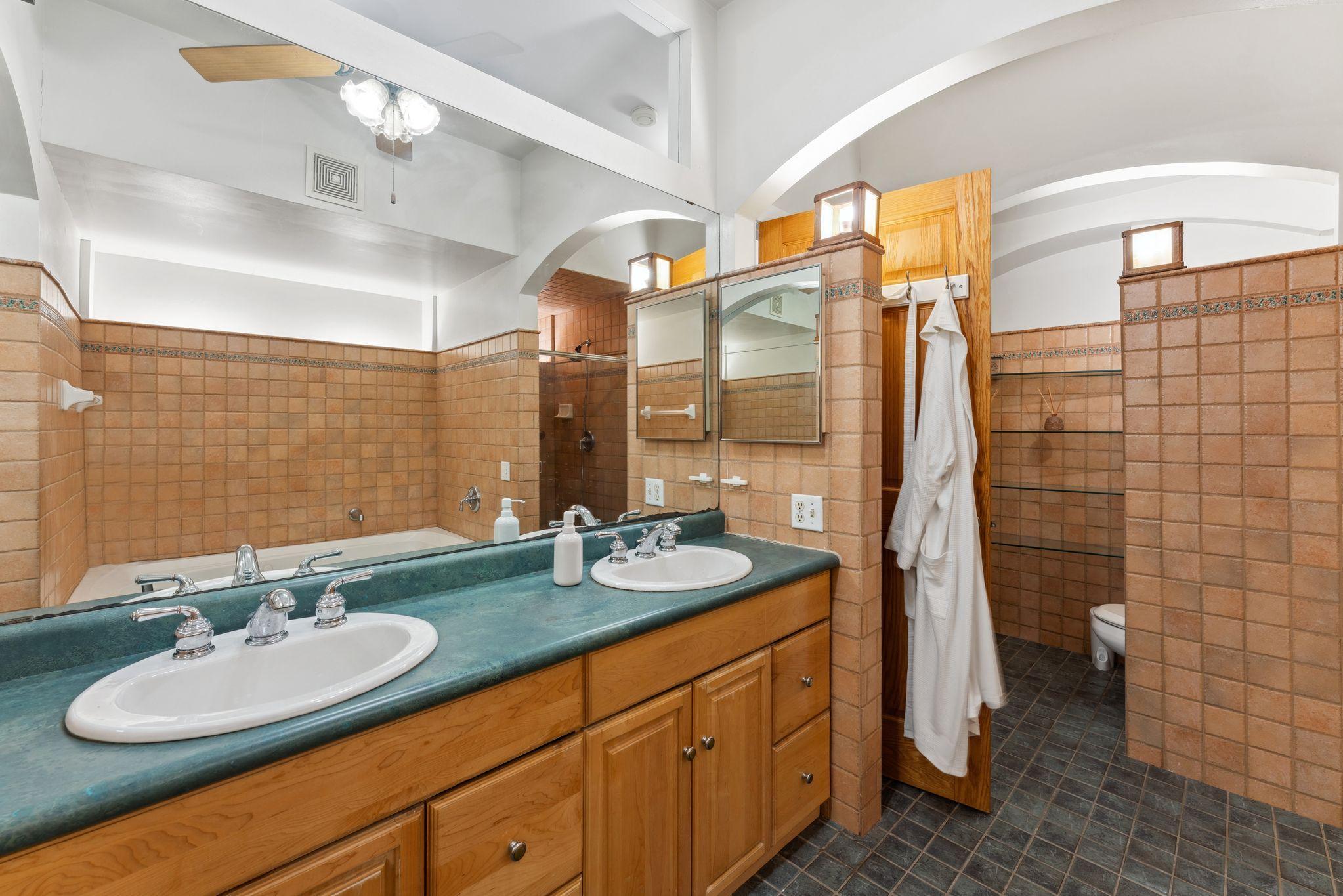 710 Summit Avenue, Unit 4 St. Paul, MN 55105 - Photo 12 of 51