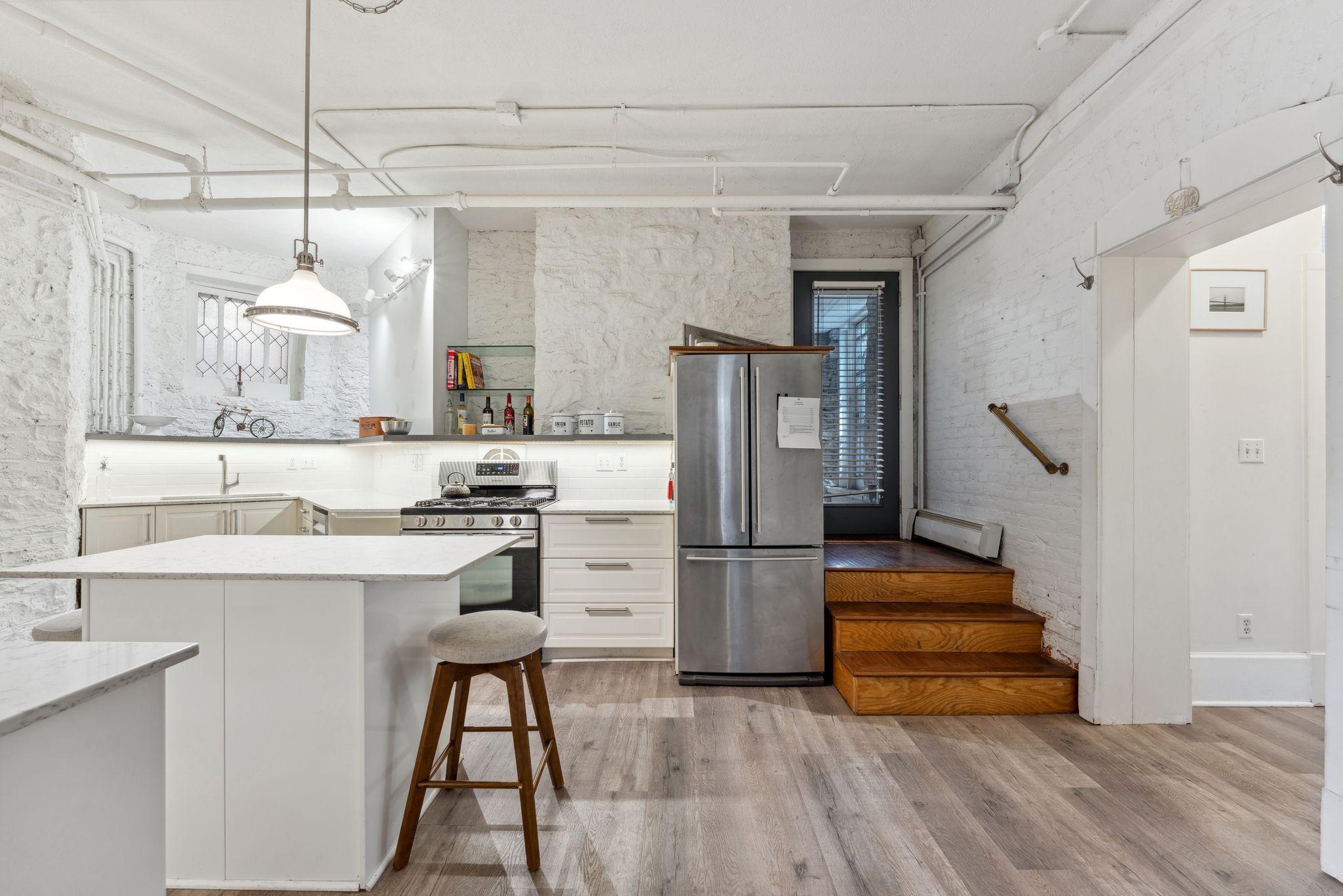 710 Summit Avenue, Unit 4 St. Paul, MN 55105 - Photo 6 of 51