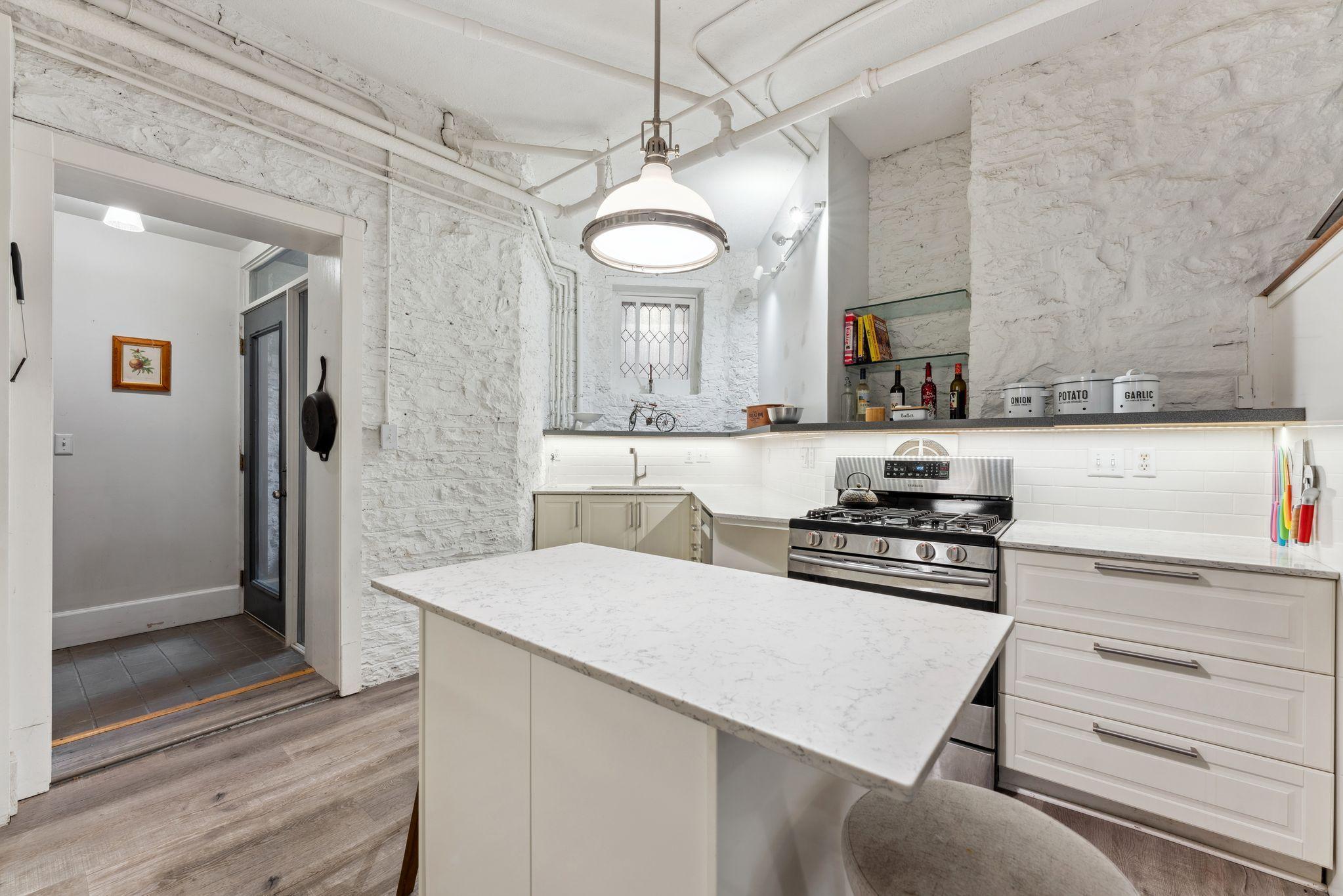 710 Summit Avenue, Unit 4 St. Paul, MN 55105 - Photo 7 of 51