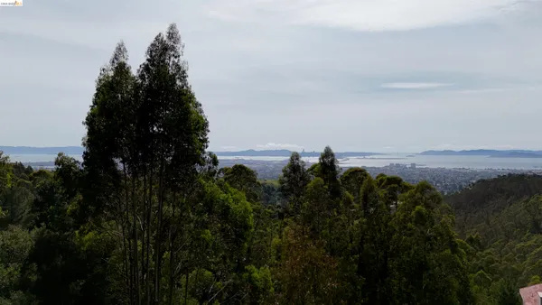 $289,000 | 2551 Tunnel Road, Oakland, CA 94611