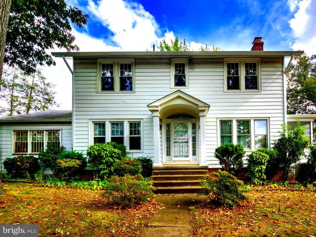 $1,275,000 | 2911 Holly Street, Alexandria, VA 22305