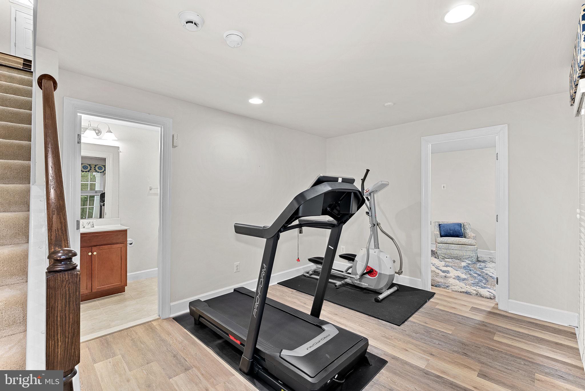 20281 Center Brook Square Sterling, VA 20165 - Photo 33 of 51 a room with gym equipment