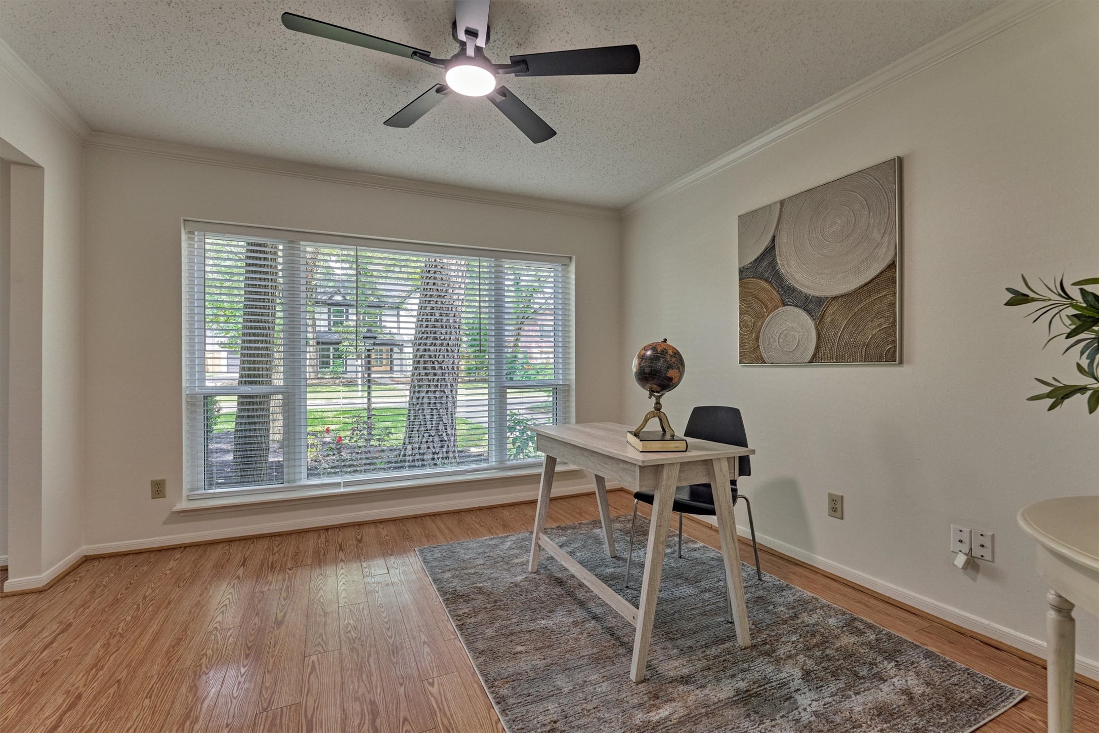 71 Breezy Point Place Spring, TX 77381 - Photo 6 of 40 Recent double pane windows throughout. Home Office/Study.