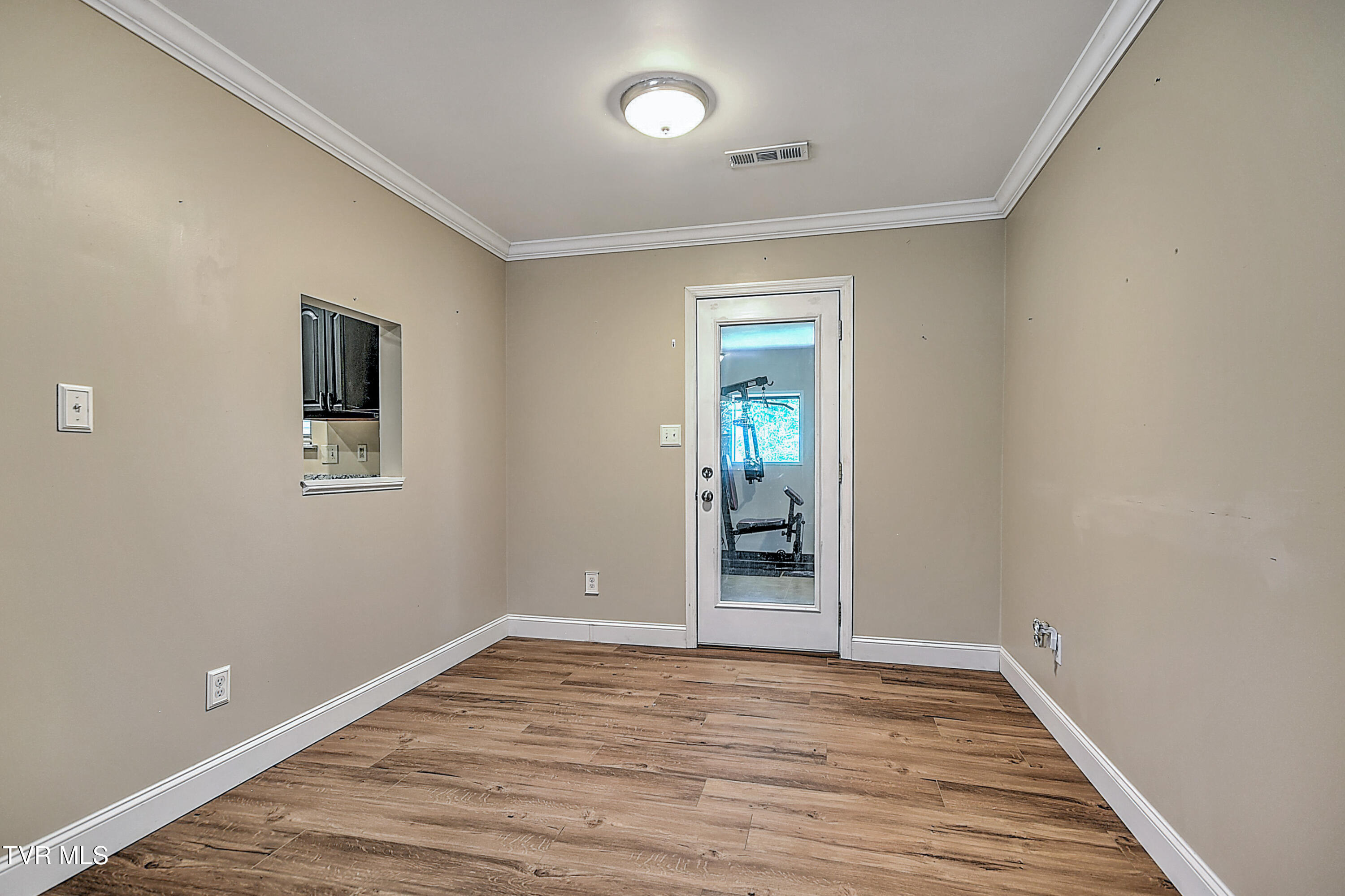 107 Springview Drive Gray, TN 37615 - Photo 5 of 44 3C49F3F0-C0D3-4ED5-9E41-86D9475F705F