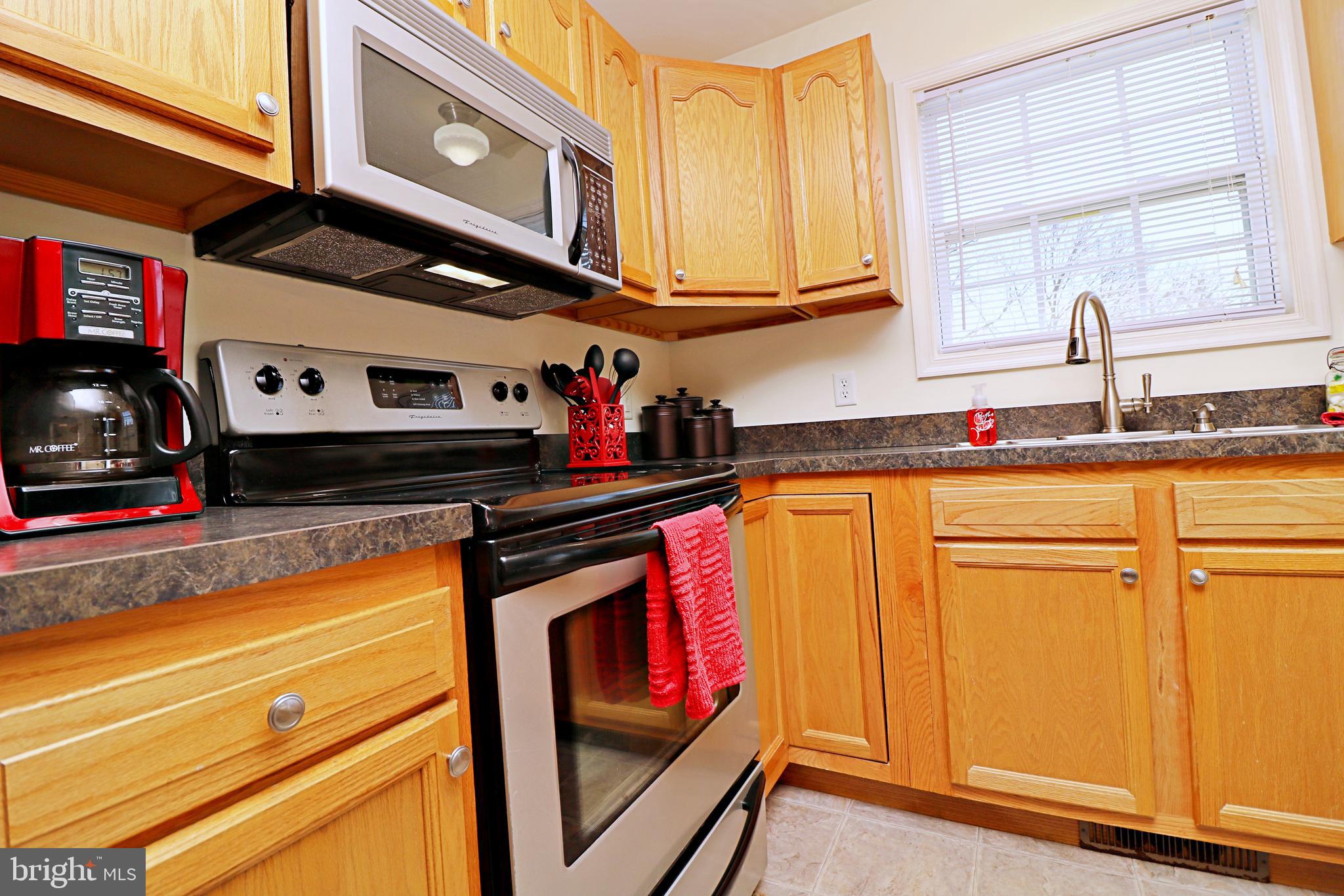 308 East 5th Avenue Ranson, WV 25438 - Photo 7 of 19 Kitchen