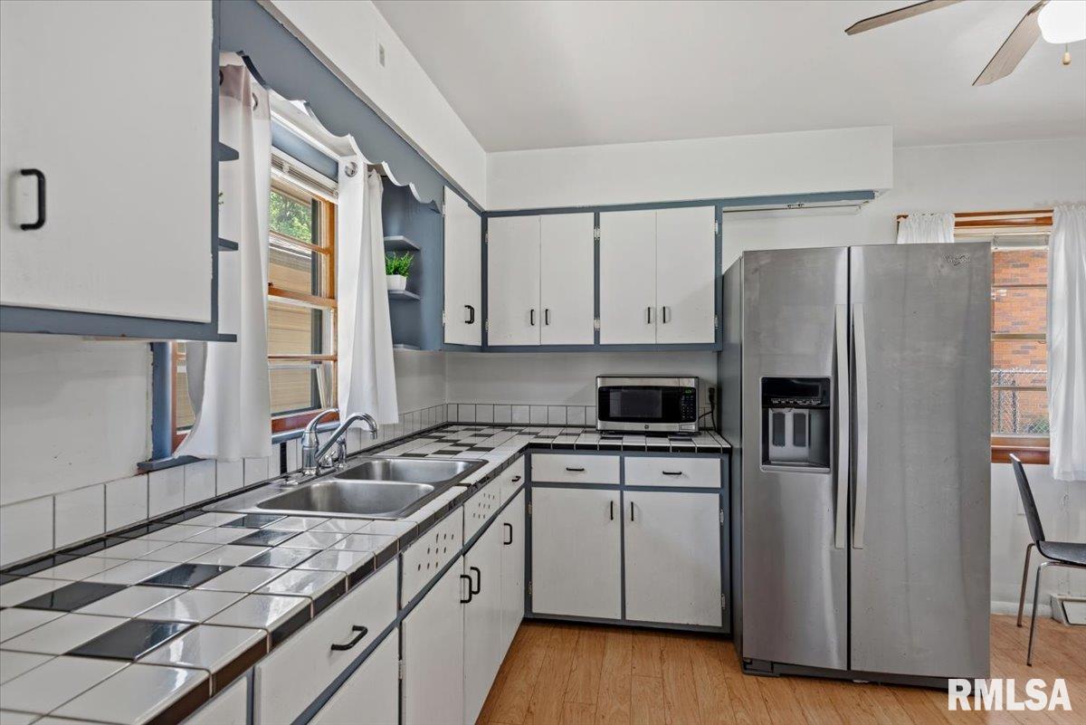 1601 West Enos Avenue Springfield, IL 62702 - Photo 8 of 23 Gallery Image 8