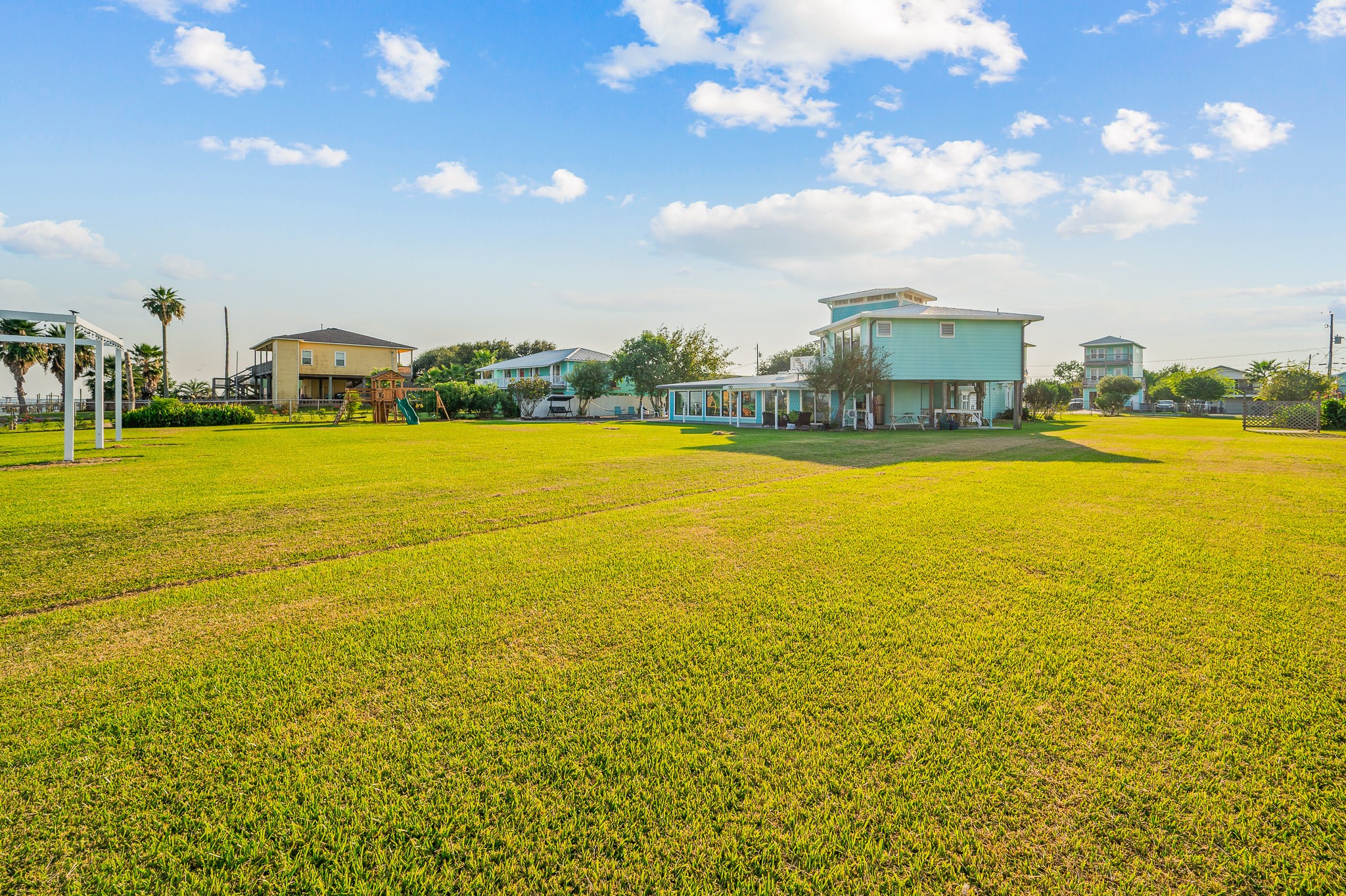 815 5th Street Dickinson, TX 77539 - Photo 7 of 49 a view of an ocean and beach